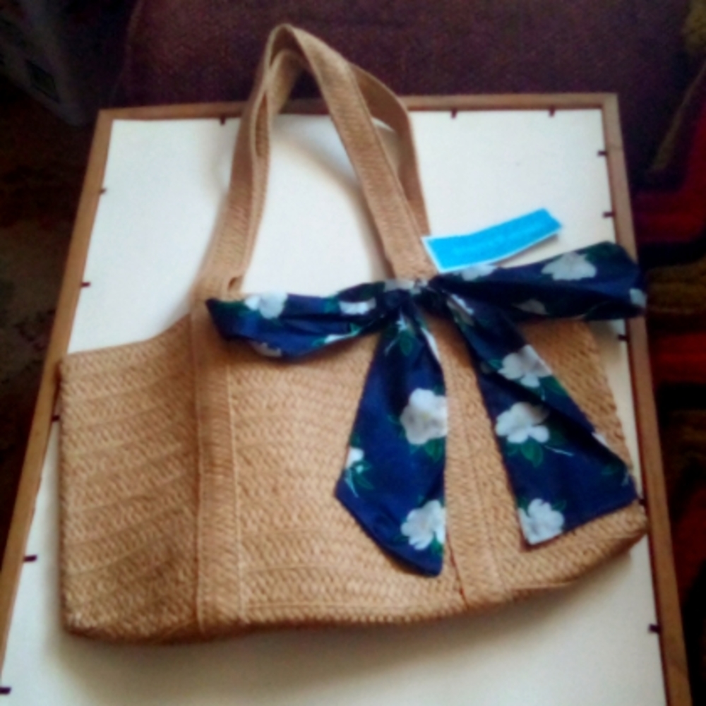 Straw bag